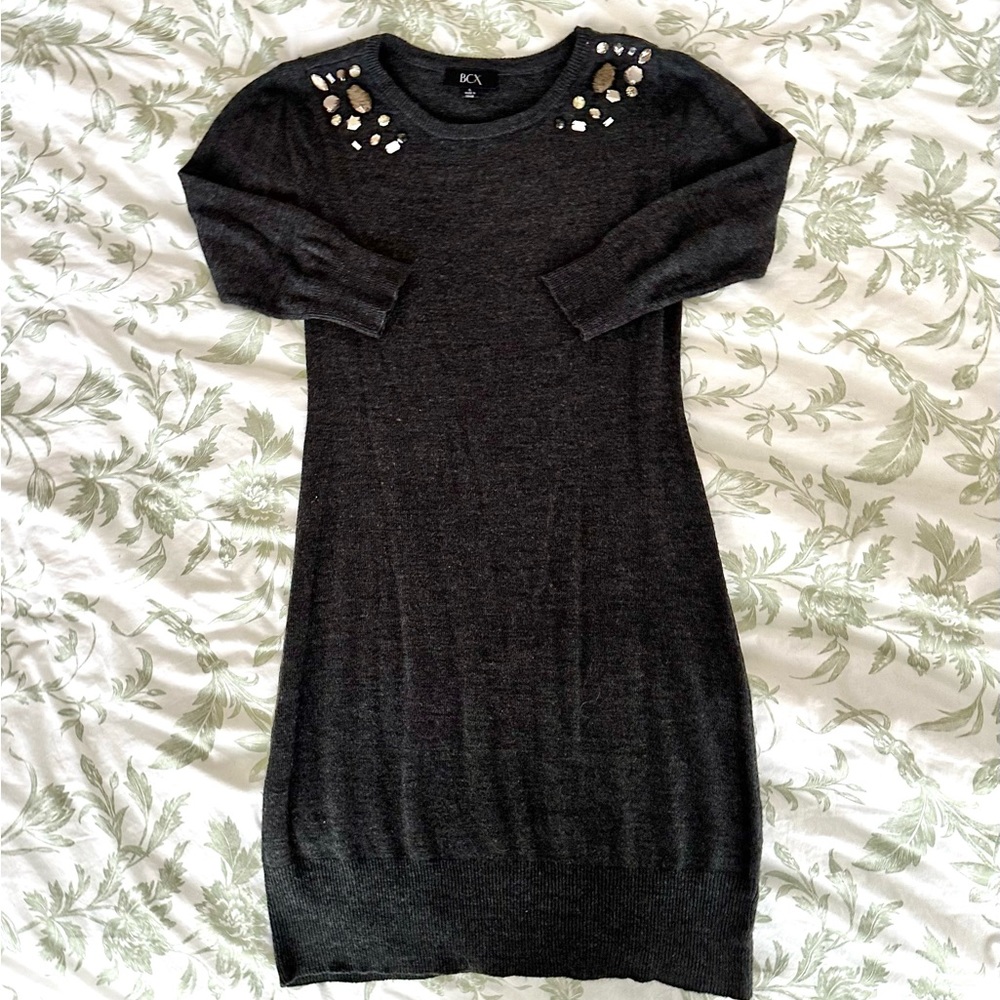 Long sleeve sweater dress with beaded detail on shoulders - Picture 5 of 8